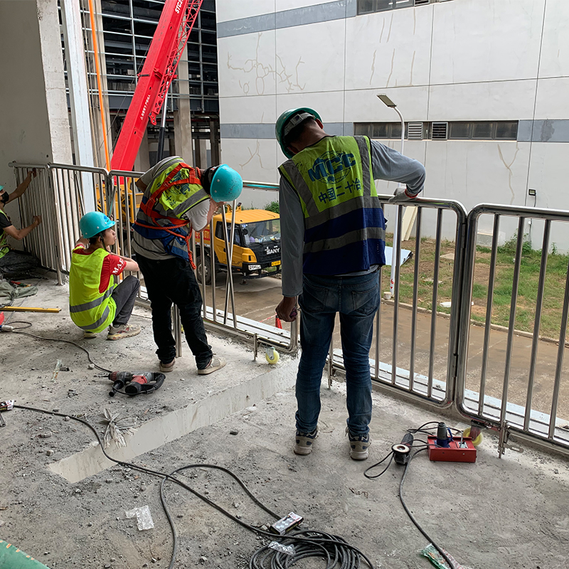 不锈钢阳台护栏公司